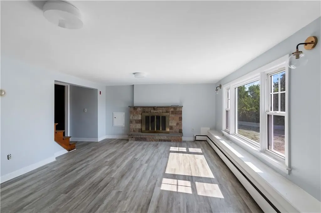 62 Education Lane Portsmouth RI 02871