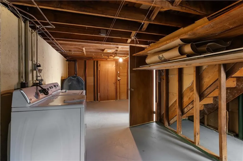 62 Education Lane Portsmouth RI 02871