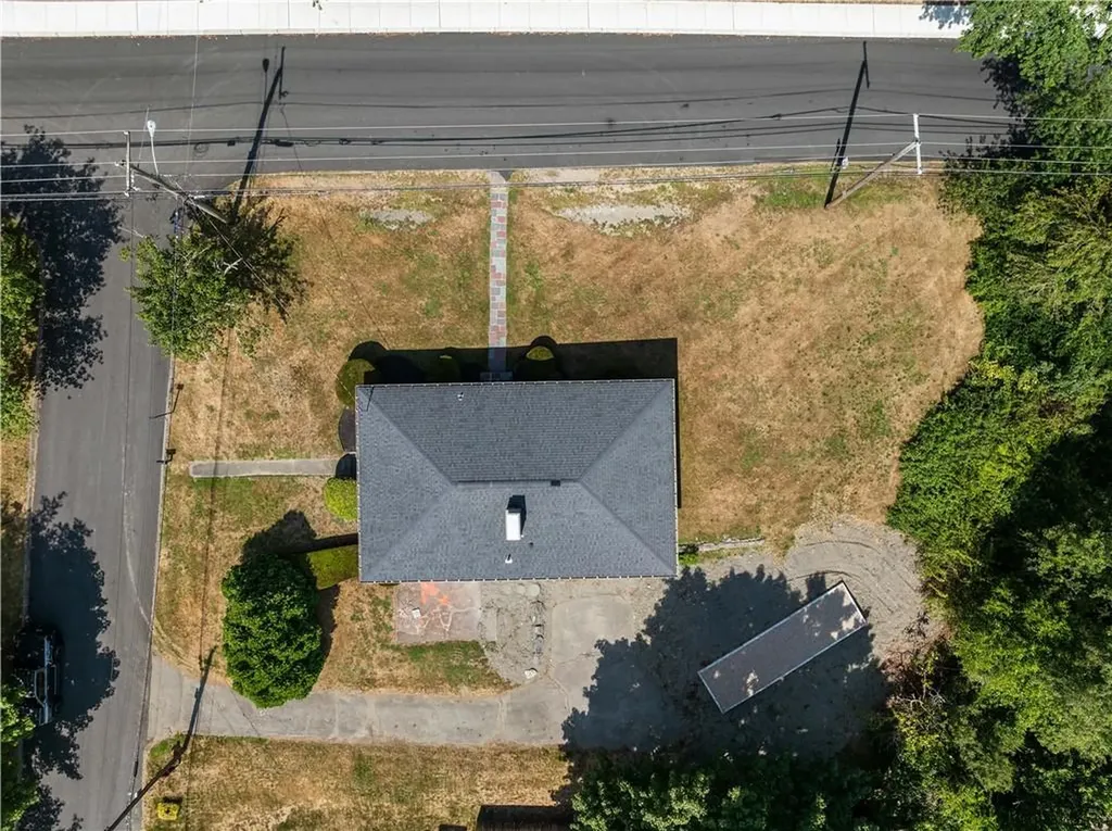 62 Education Lane Portsmouth RI 02871