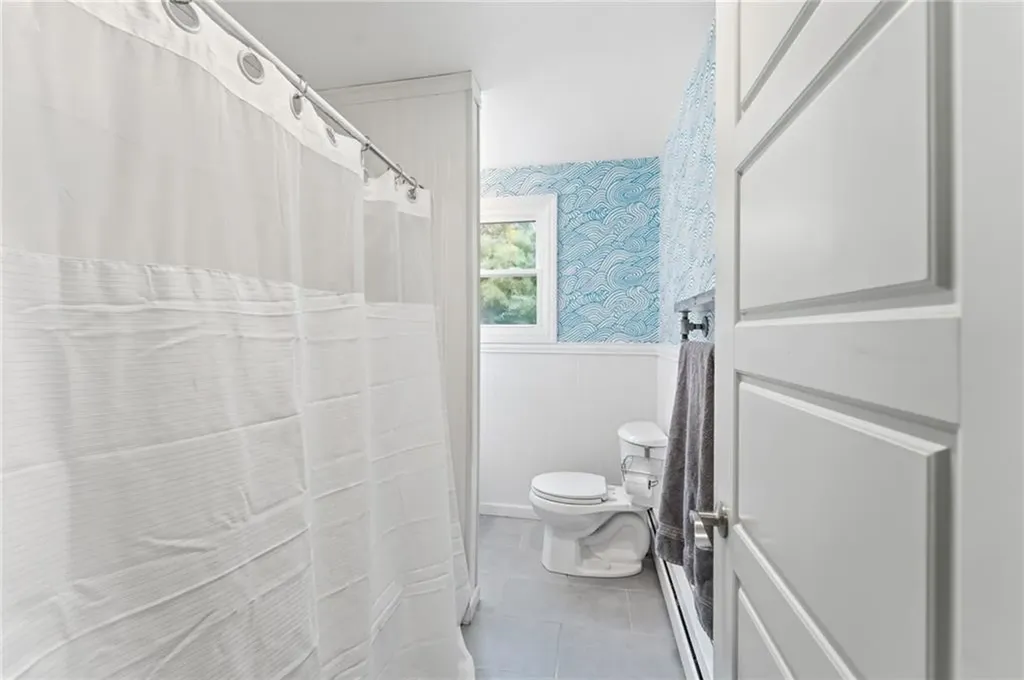 6 Hazelton Road Barrington RI 02806