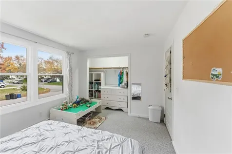 6 Hazelton Road Barrington RI 02806