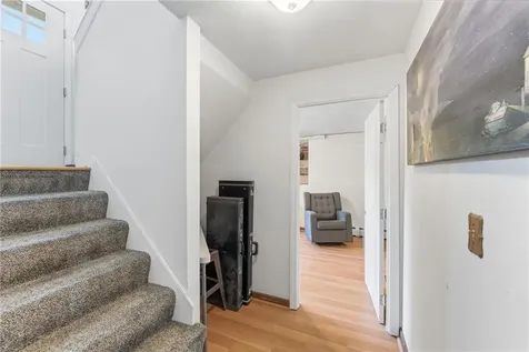 6 Hazelton Road Barrington RI 02806