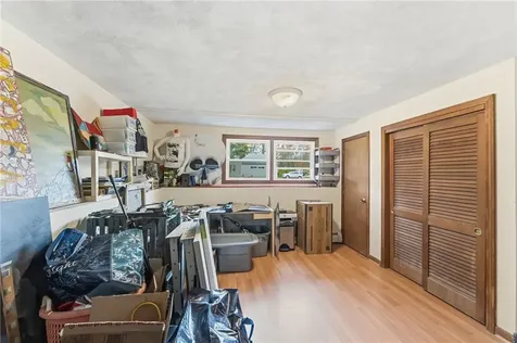 6 Hazelton Road Barrington RI 02806