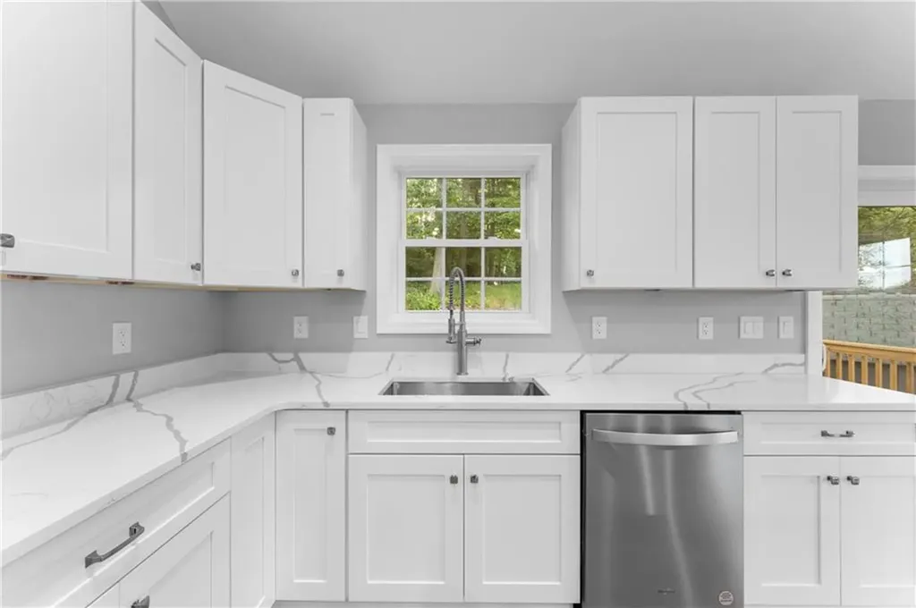 178 Highland Street Cranston RI 02920