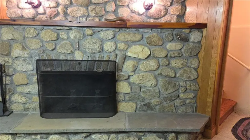 4 Pearl Street Coventry RI 02816