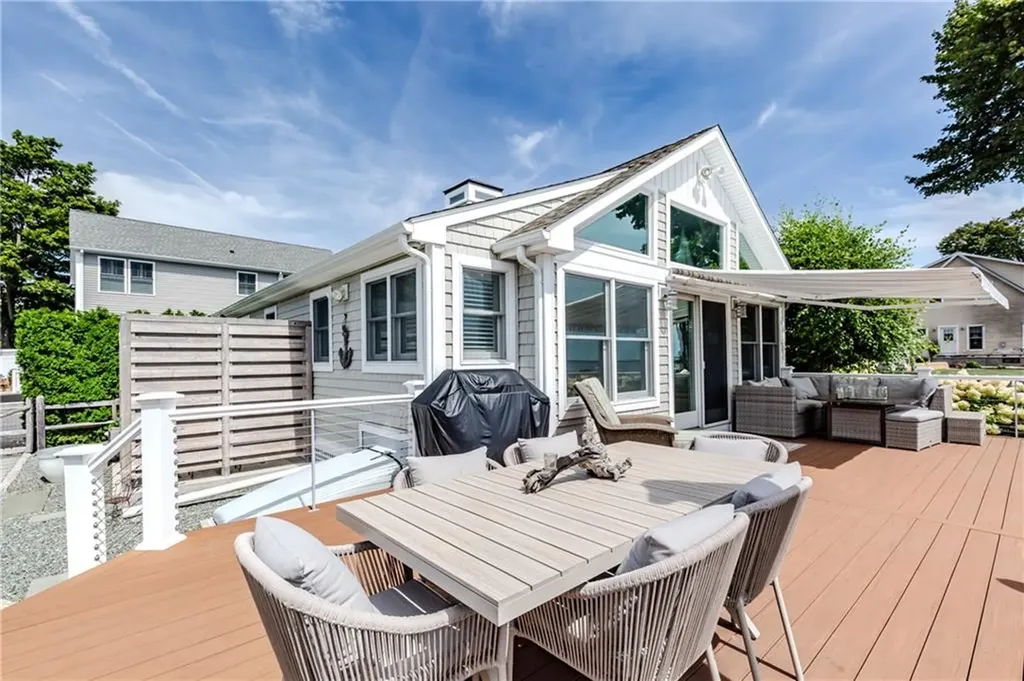 45 Juniper Avenue Warwick RI 02886