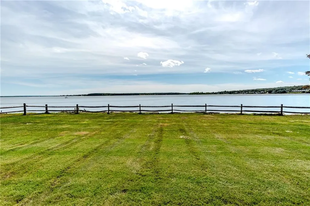 45 Juniper Avenue Warwick RI 02886