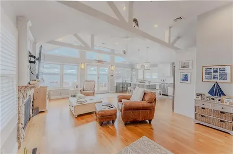 45 Juniper Avenue Warwick RI 02886