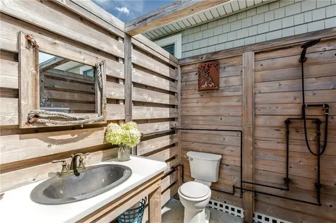 45 Juniper Avenue Warwick RI 02886