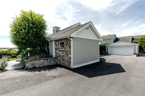 45 Juniper Avenue Warwick RI 02886