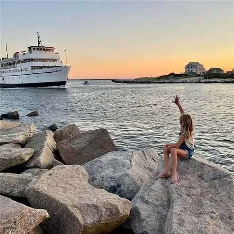 232 Sand Hill Cove Road Narragansett RI 02882