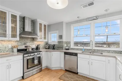 232 Sand Hill Cove Road Narragansett RI 02882