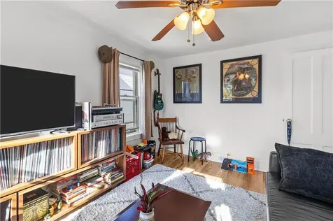 30 Catherine Street Bristol RI 02809