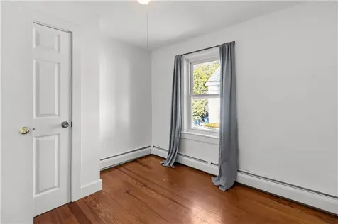 30 Catherine Street Bristol RI 02809