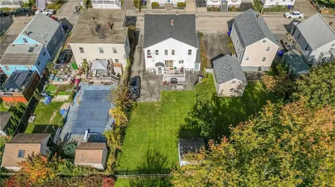 30 Catherine Street Bristol RI 02809