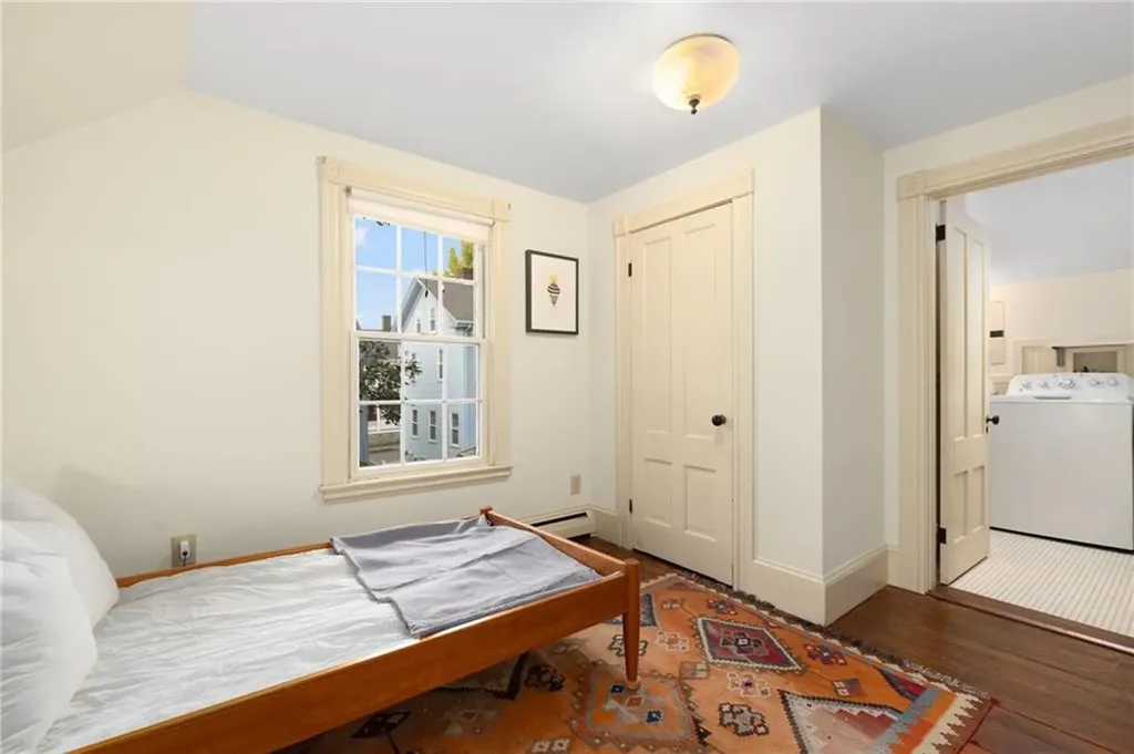 6 Cozzens Court Newport RI 02840