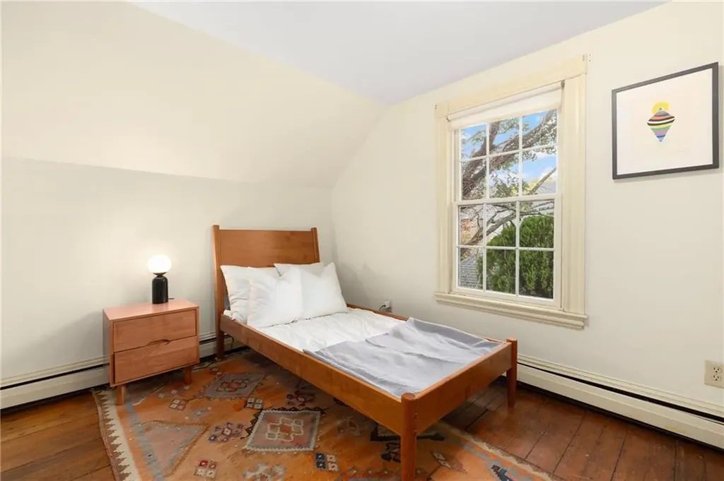 6 Cozzens Court Newport RI 02840