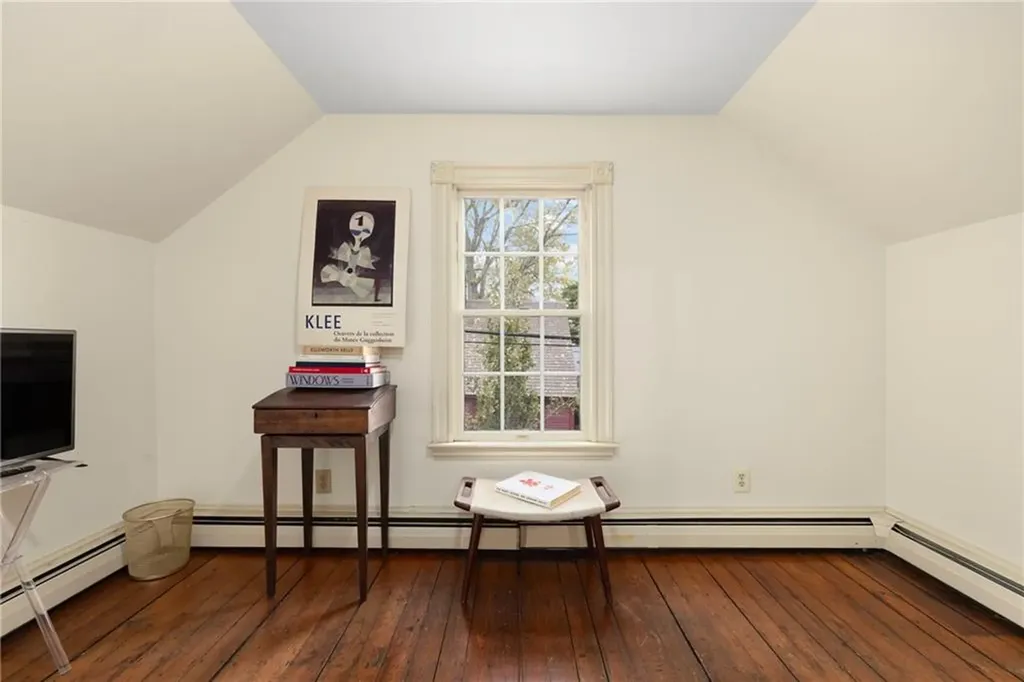 6 Cozzens Court Newport RI 02840