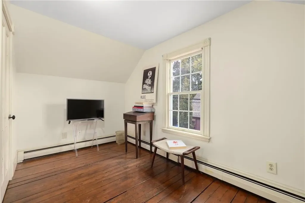 6 Cozzens Court Newport RI 02840