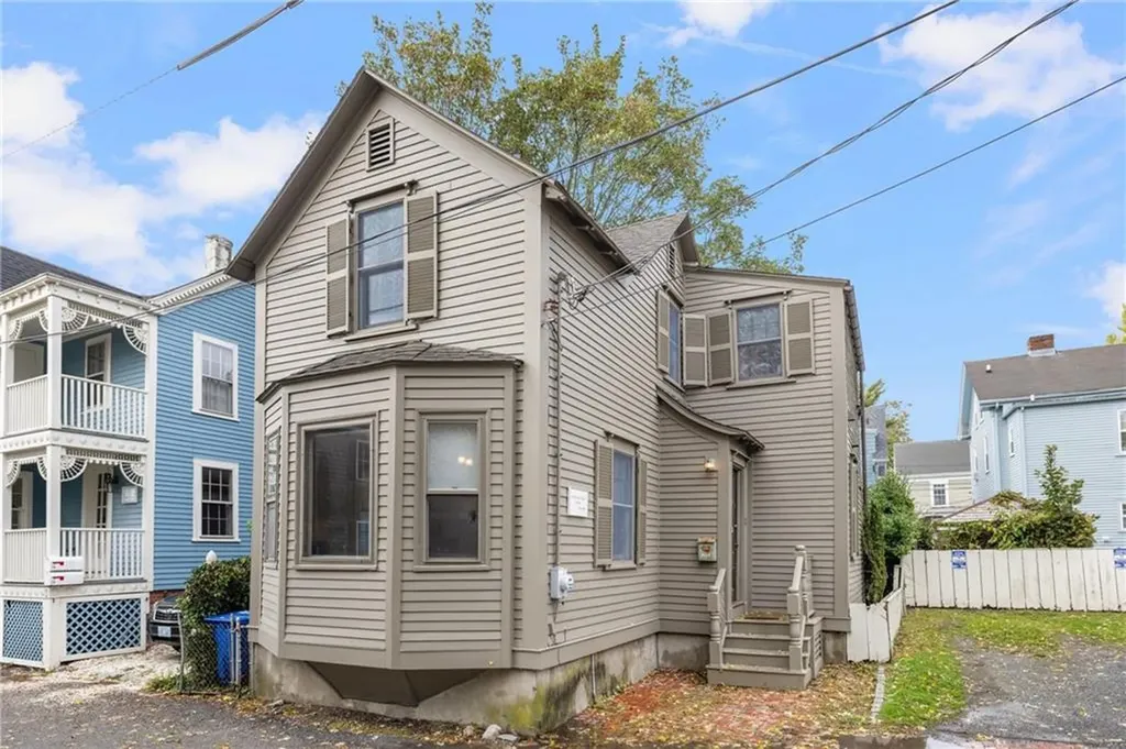 6 Cozzens Court Newport RI 02840