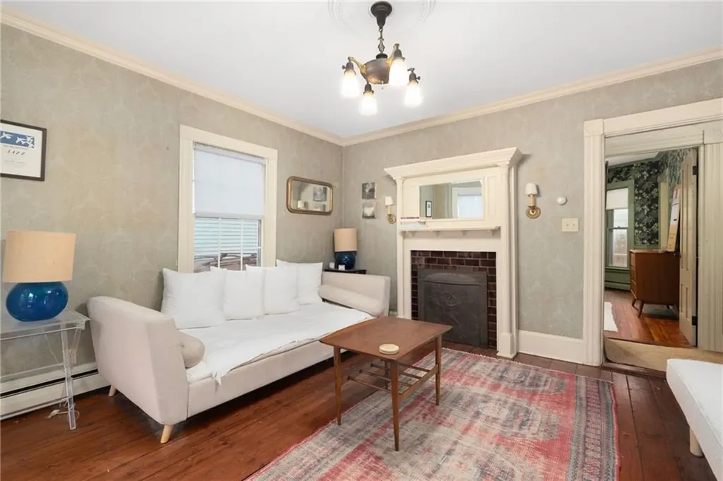 6 Cozzens Court Newport RI 02840