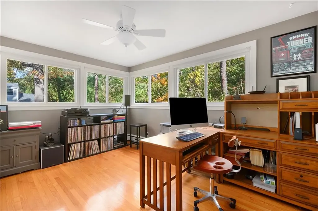 6 Conway Drive Barrington RI 02806