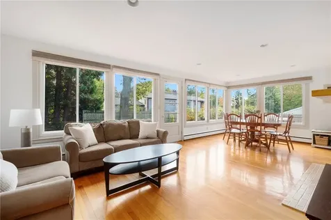 6 Conway Drive Barrington RI 02806