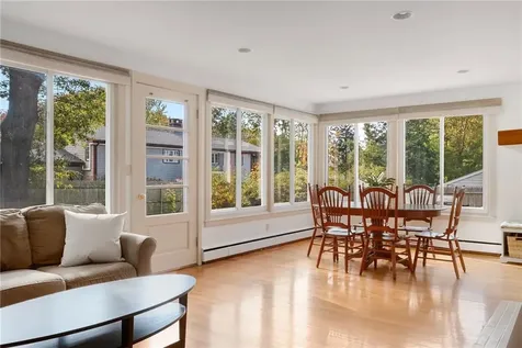 6 Conway Drive Barrington RI 02806