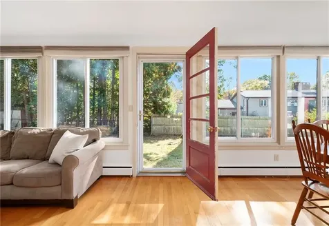 6 Conway Drive Barrington RI 02806