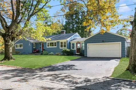 6 Conway Drive Barrington RI 02806