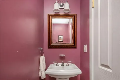 6 Conway Drive Barrington RI 02806