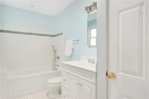 6 Conway Drive Barrington RI 02806