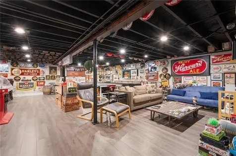 6 Conway Drive Barrington RI 02806