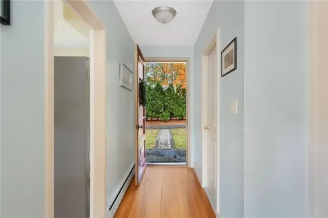 6 Conway Drive Barrington RI 02806