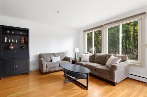 6 Conway Drive Barrington RI 02806