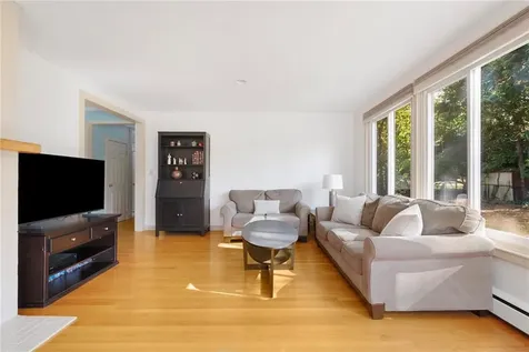 6 Conway Drive Barrington RI 02806