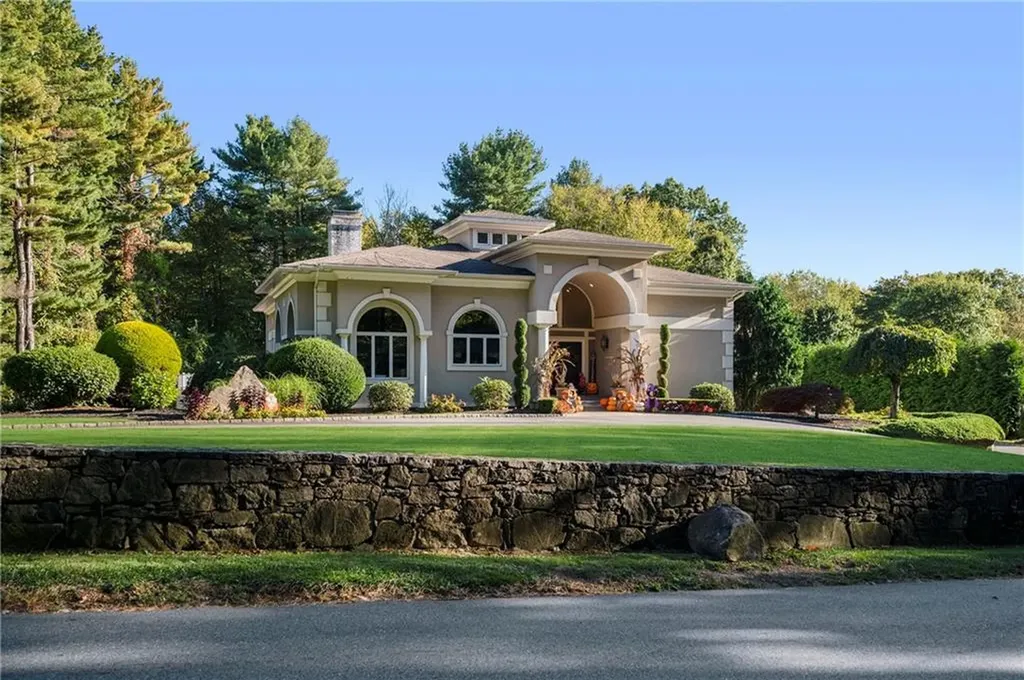 55 Wilbur Road Lincoln RI 02865