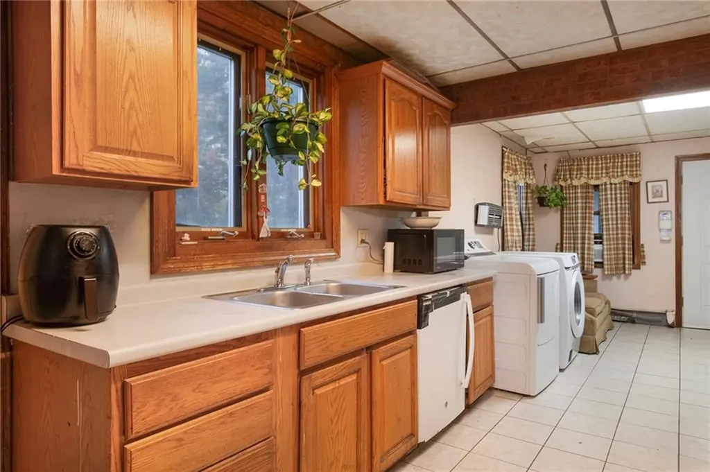 304 Getchell Avenue Woonsocket RI 02895