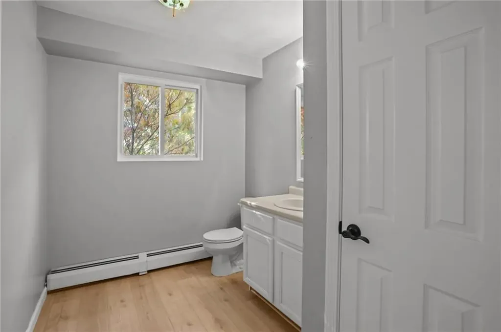 81 Fairhaven Avenue Warwick RI 02889