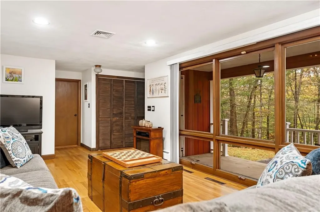 420 Robin Hollow Road West Greenwich RI 02817