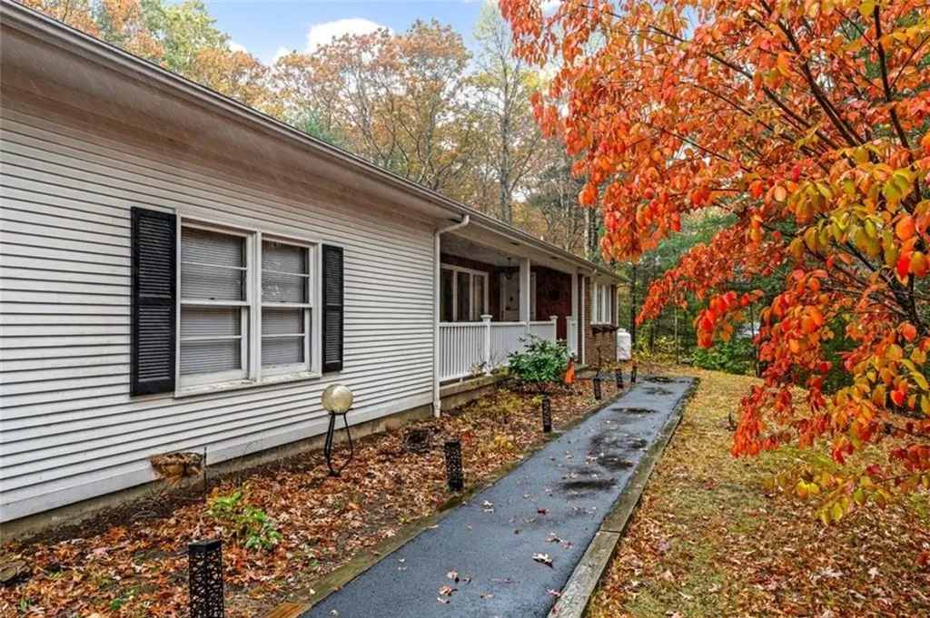 420 Robin Hollow Road West Greenwich RI 02817