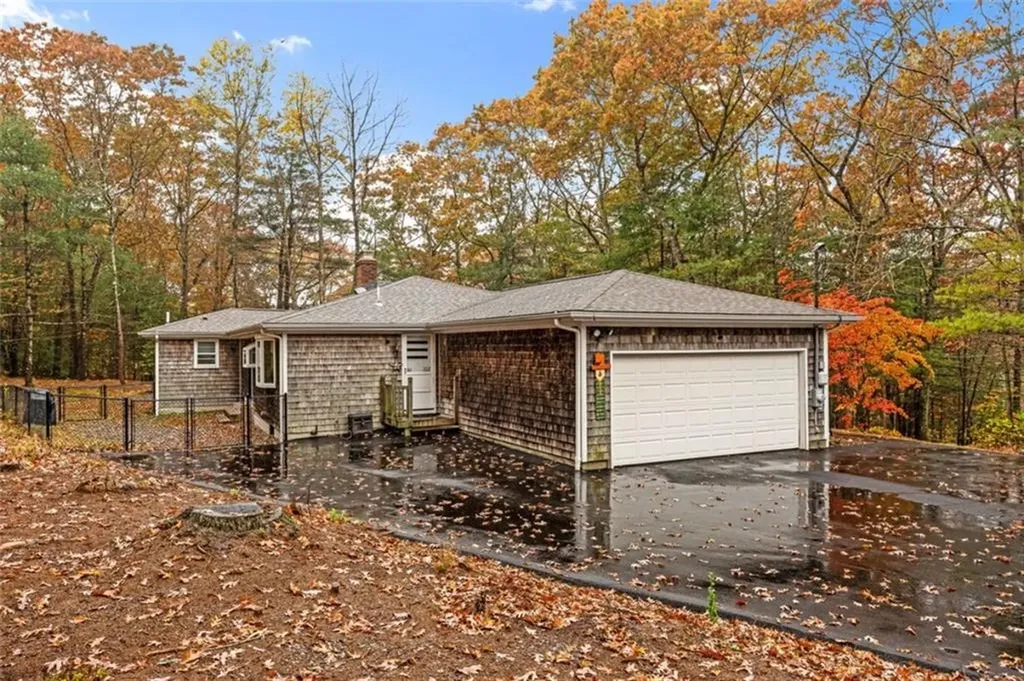 420 Robin Hollow Road West Greenwich RI 02817