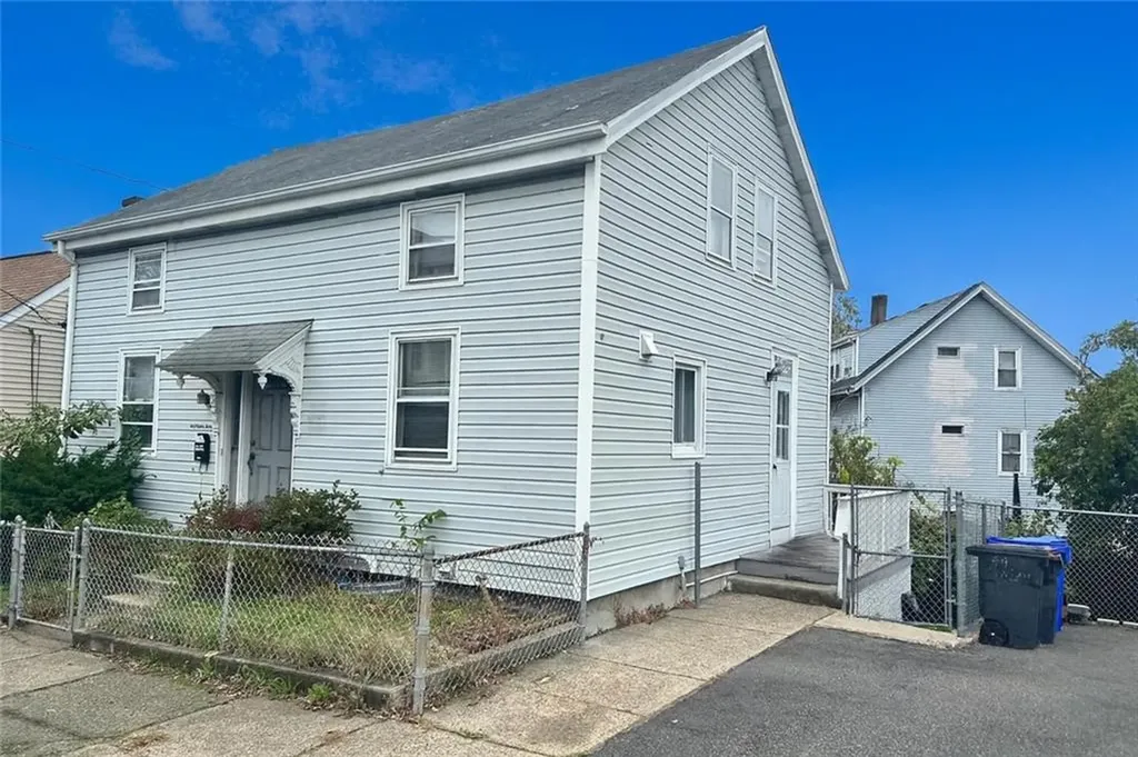 44 Pawtucket Avenue Pawtucket RI 02860