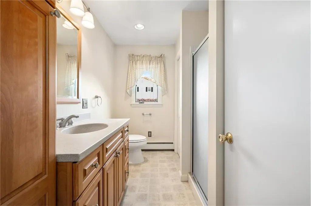 23 Hillview Drive Westerly RI 02891