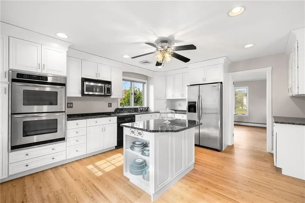 23 Hillview Drive Westerly RI 02891
