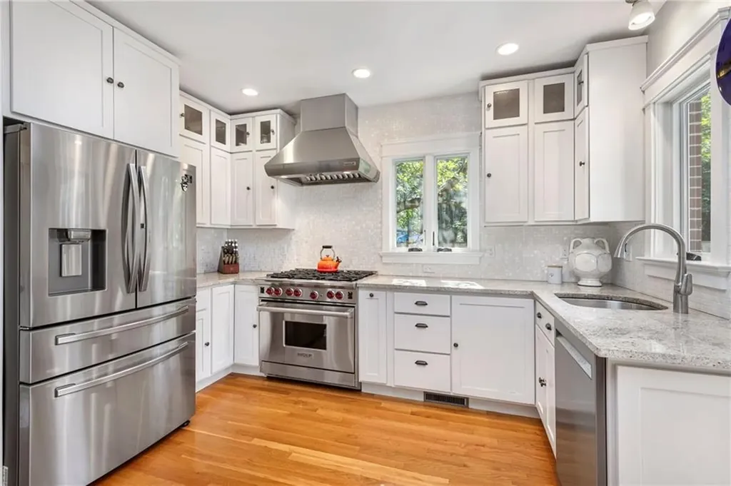 141 Emeline Street Providence RI 02906