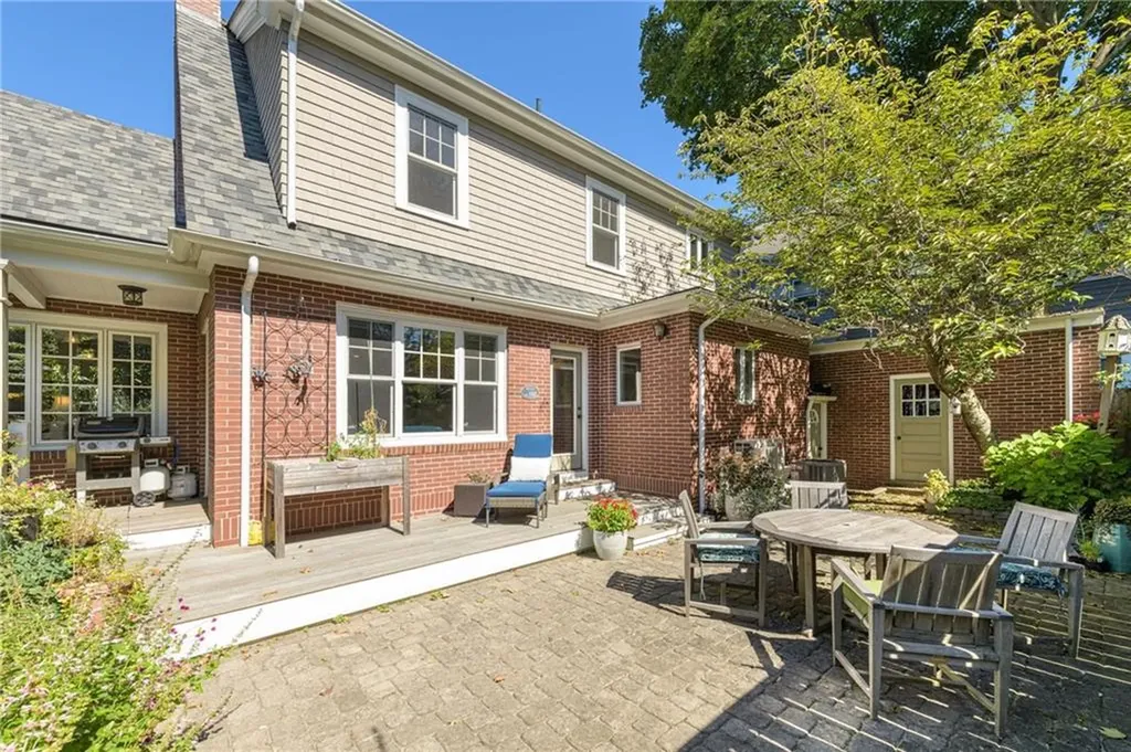 141 Emeline Street Providence RI 02906