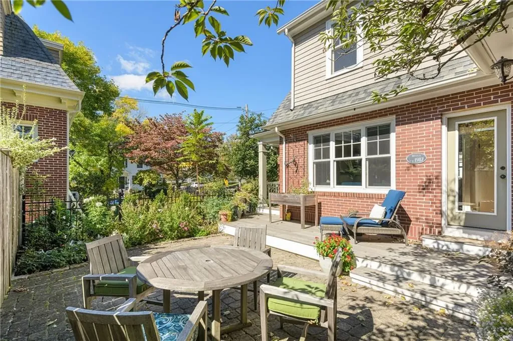 141 Emeline Street Providence RI 02906