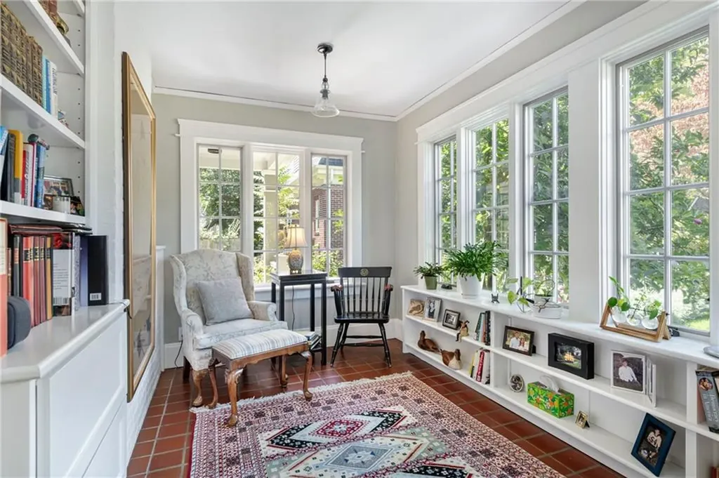 141 Emeline Street Providence RI 02906