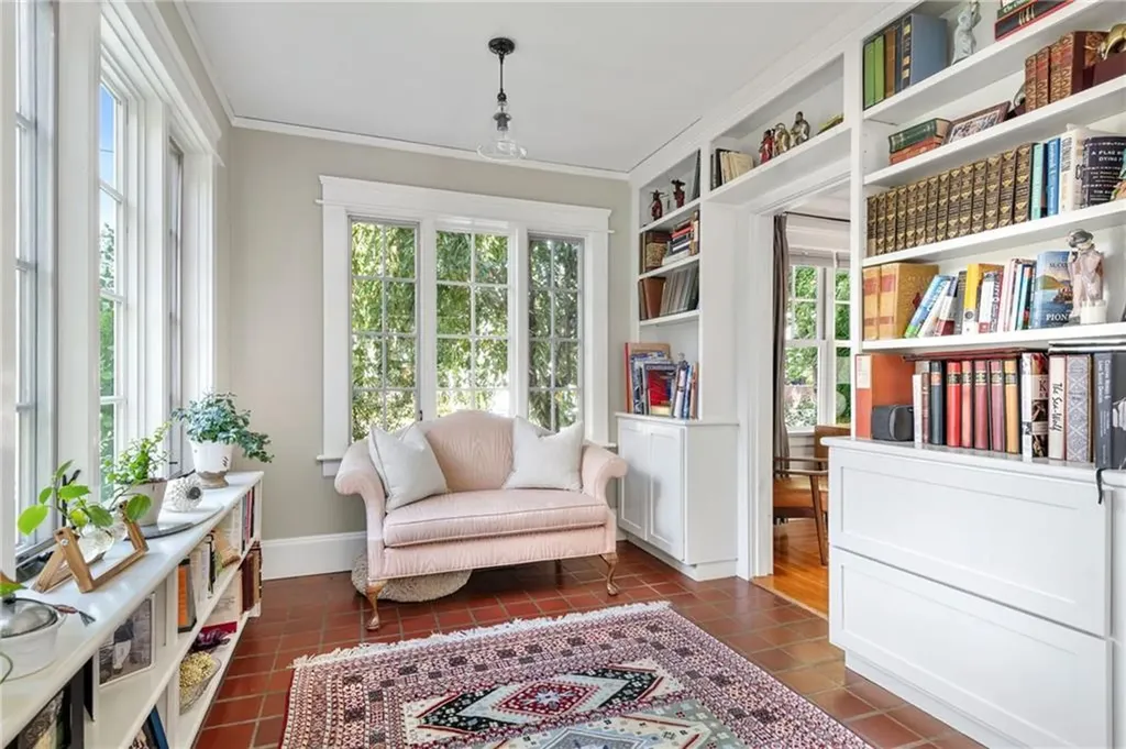 141 Emeline Street Providence RI 02906